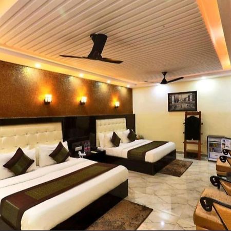 Hotel Airport Inn Near Delhi Airport 新德里 外观 照片